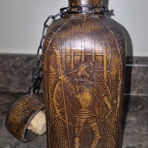 VINTAGE SPANISH LEATHER DECANTER BOTTLE DON QUIXOTE MIGUEL DE CERVANTES Bar DECO